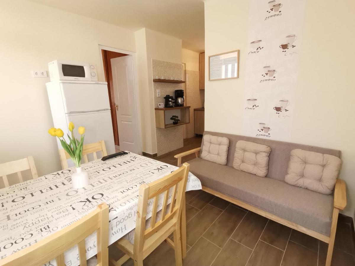 Gyoengyvirag Apartmanhaz Hajdúszoboszló Eksteriør bilde