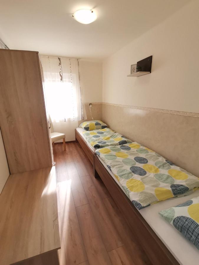 Gyoengyvirag Apartmanhaz Hajdúszoboszló Eksteriør bilde