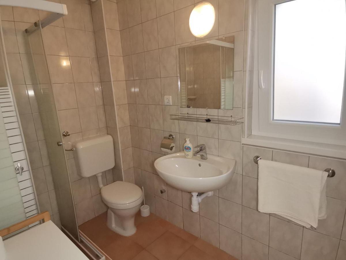 Gyoengyvirag Apartmanhaz Hajdúszoboszló Eksteriør bilde
