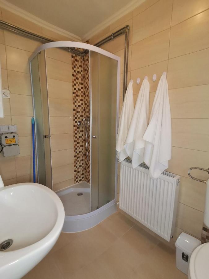 Gyoengyvirag Apartmanhaz Hajdúszoboszló Eksteriør bilde